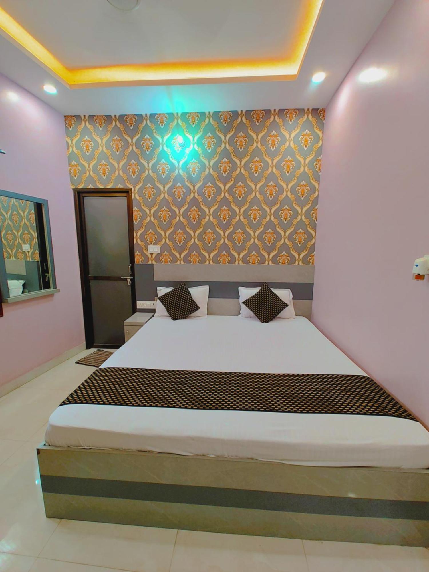 Ayodhya Palace Bagian luar foto