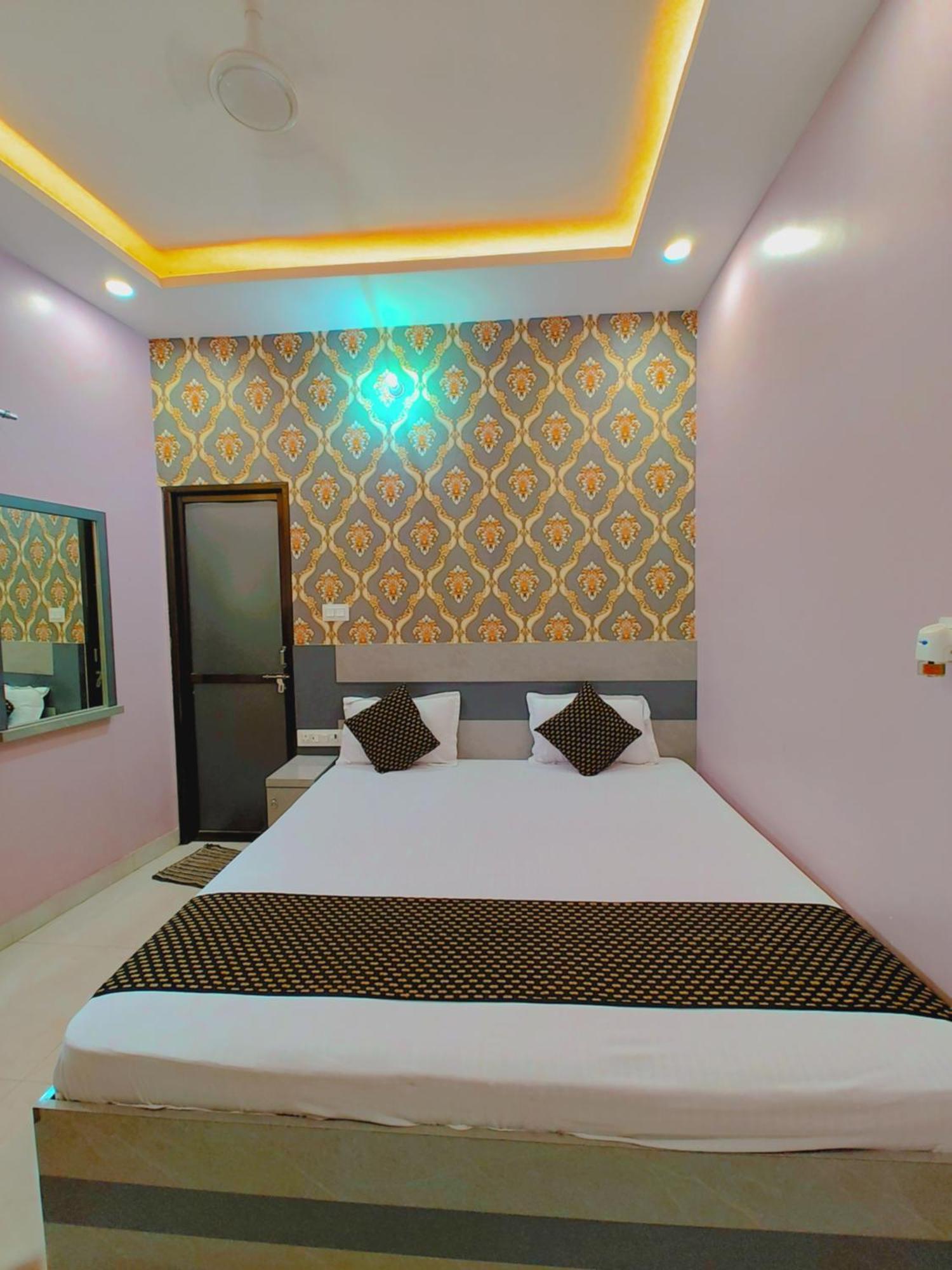 Ayodhya Palace Bagian luar foto